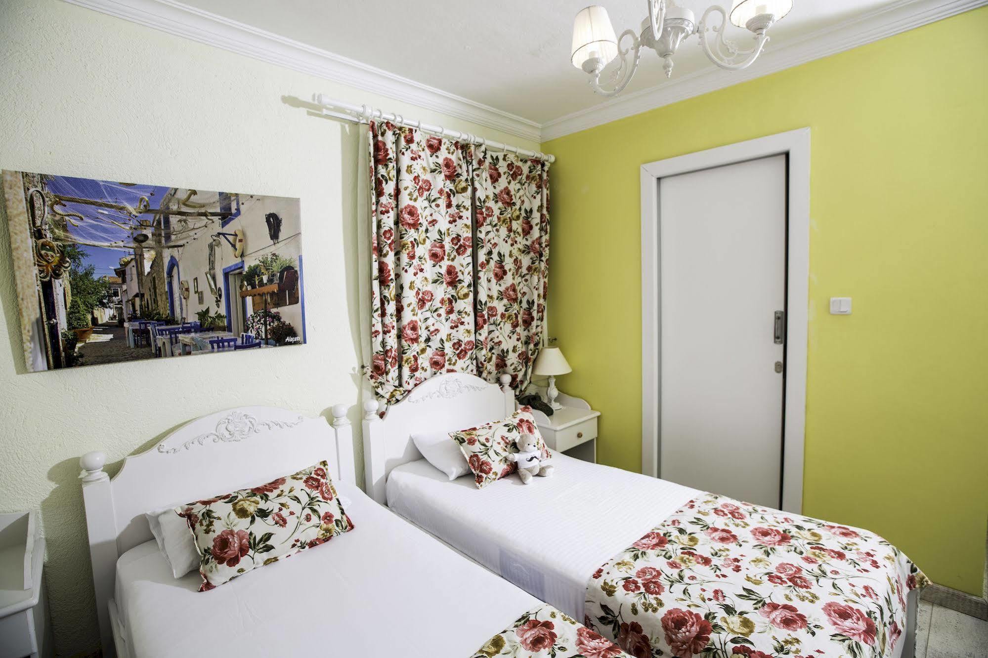 The White Hotel Alacati Exterior foto