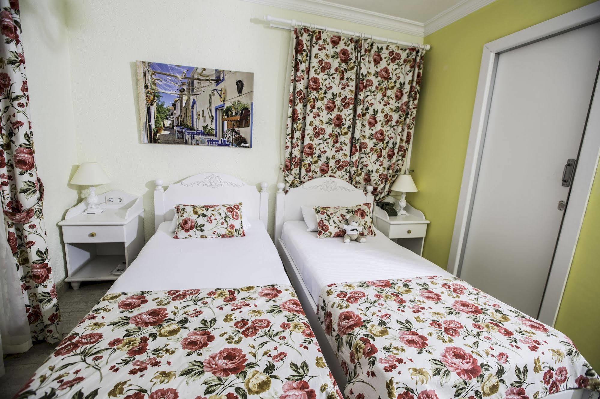 The White Hotel Alacati Exterior foto
